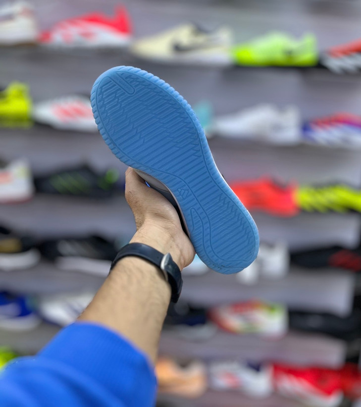 زیره سالنی حرفهای کفش فوتسال آدیداس Top Sala Competition برای حرکات طولانی و سریع