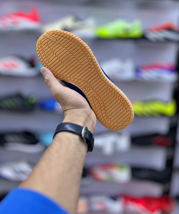 زیره سالنی حرفهای کفش فوتسال آدیداس Top Sala Competition برای حرکات انفجاری و دریبلهای سریع