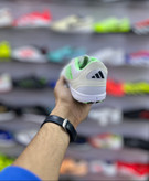 طراحی سبک و حرفهای کفش فوتسال آدیداس Top Sala Competition سفید سبز فسفری اورجینال