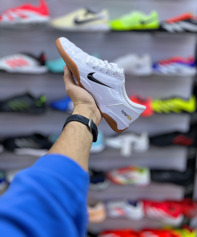 کفش فوتسال اورجینال نایکی Total90 سفید تولید ۲۰۲۵