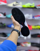 زیره سالنی حرفهای کفش فوتسال نایکی Total90 برای حرکات انفجاری و شوتهای سریع