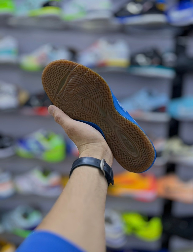 کفش فوتسال حرفهای اسیکس WD9 آبی مخصوص بازی سرعتی