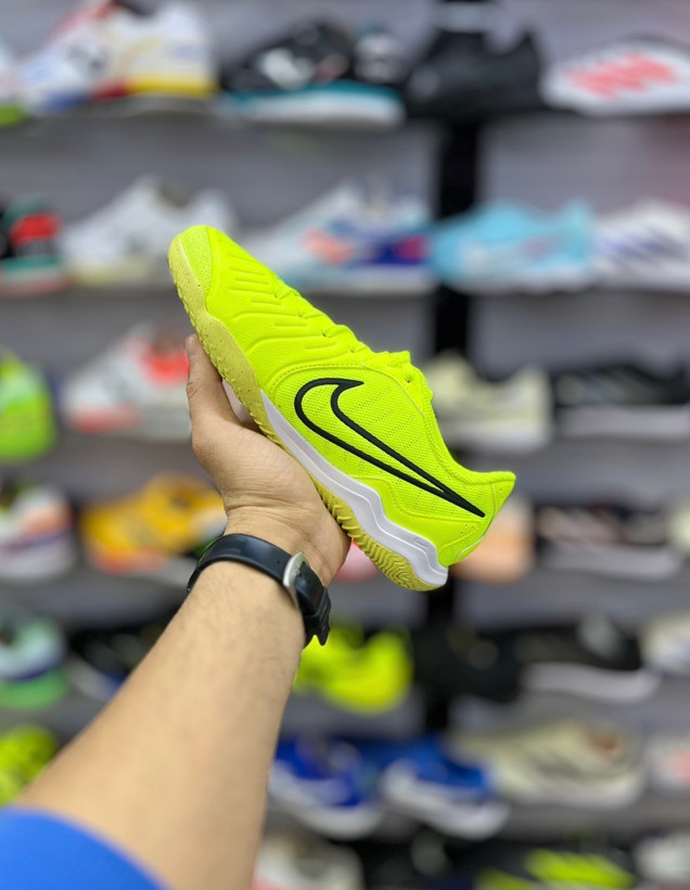 کفش فوتسال نایکی فول ایر سبز فسفری مناسب بازی ریتمی