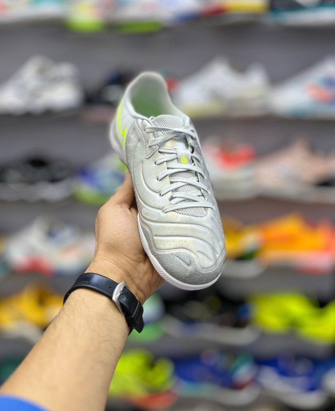Nike Tiempo Legend 10 با جذب ضربه بالا برای بازیهای