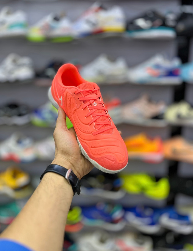 Nike Tiempo Legend 10 نارنجی با جذب ضربه و برگشت انرژی سریع