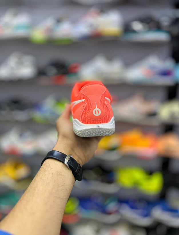 کفش سالنی حرفهای ضد خستگی برای استارتهای پیاپی