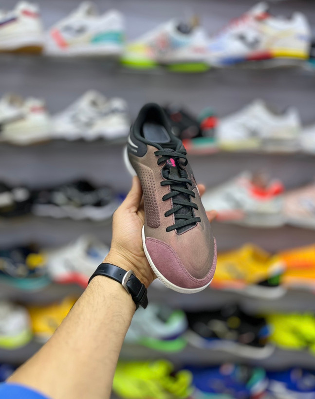 Nike Tiempo Legend 9 مناسب بازی کنترلمحور در سالن