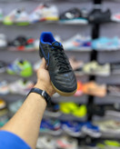 کفش سالنی حرفهای برای درگیریهای نزدیک فوتسال