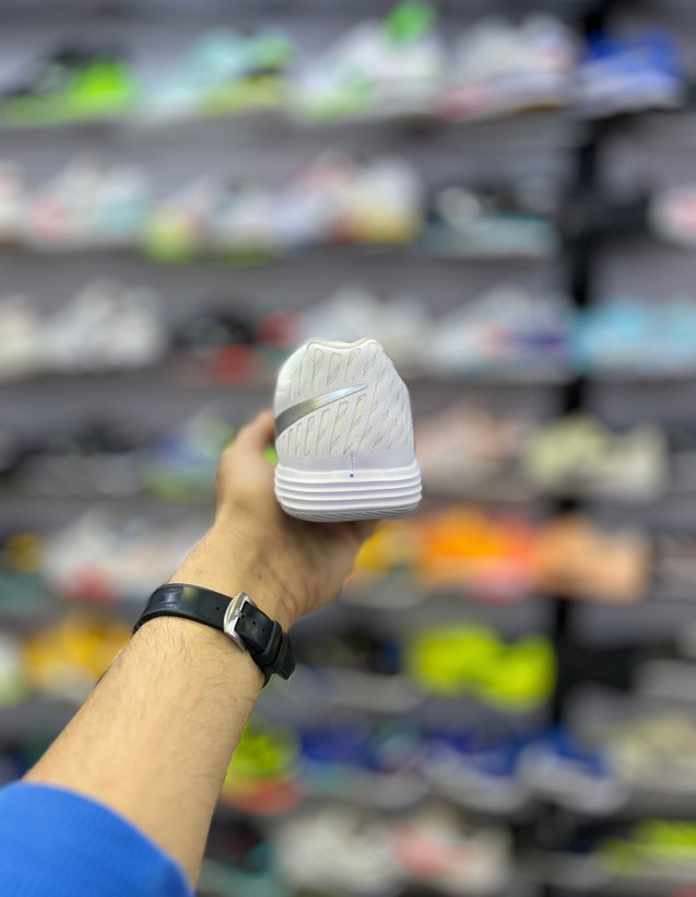 کفش سالنی حرفهای با چسبندگی بالا روی پارکت