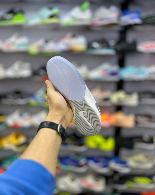 لونار گتو سفید نقرهای انتخاب بازیکنان پاسمحور