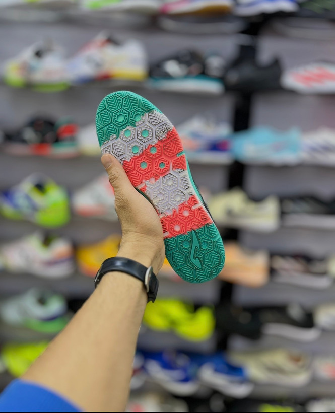 نسخه مشکی سبز رگاته مخصوص بازیکنان انفجاری و استارتهای ناگهانی