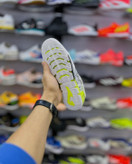 نسخه سفید سبز موندیال با طراحی متعادل و عملکرد پایدار در سالن