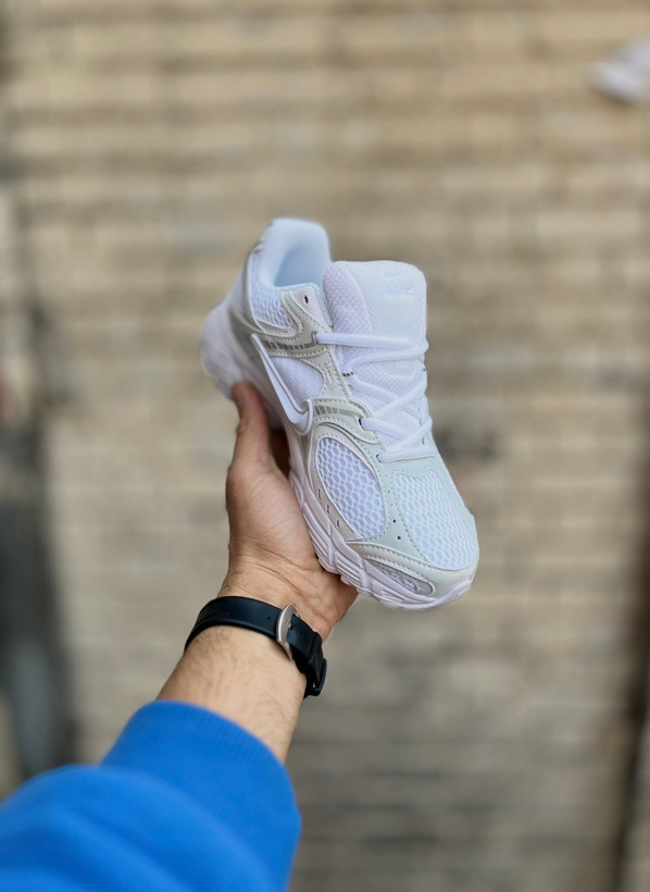 Nike V5 RNR 2025 سفید زنانه با زیره نرم و راحت