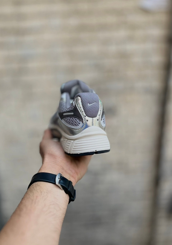 کتونی اسپرت مردانه و زنانه نایکی وی ۵ با طراحی مدرن