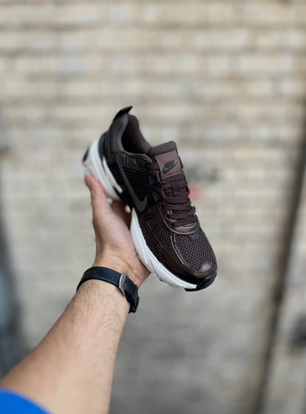 Nike V2K 2025 اسپرت یونیسکس رنگ قهوهای سوخته با زیره نرم