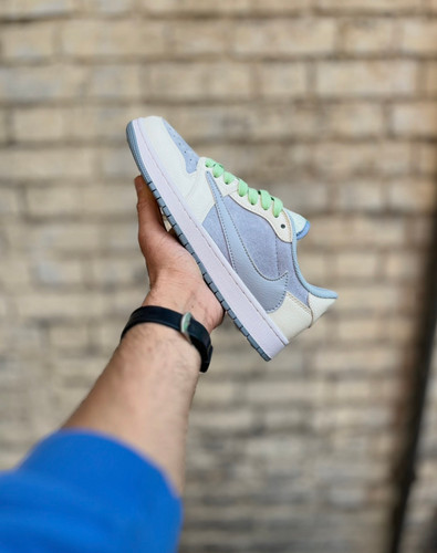 کتونی مردانه نایک تراویس اسکات آبی سفید سوئد مستر کوالیتی