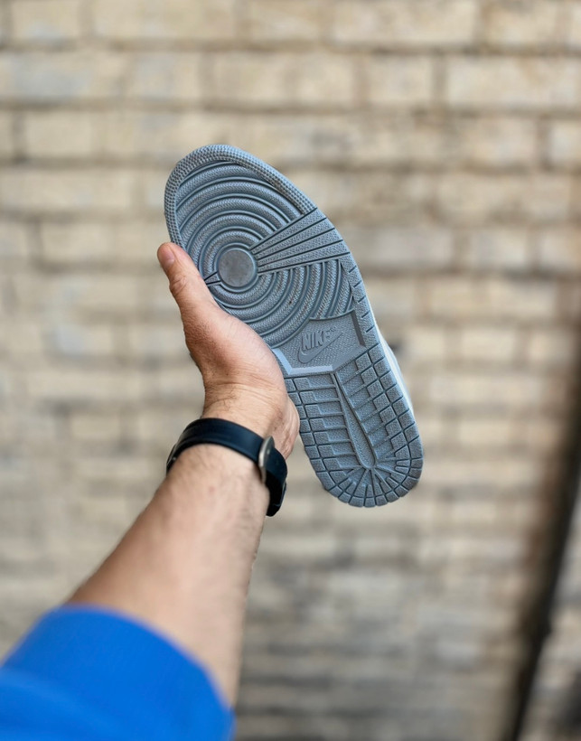 کتونی خاص نایک آبی سفید سوئد سایز ۴۱ تا ۴۵