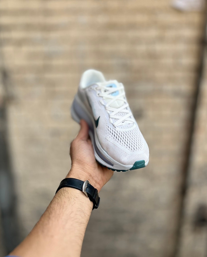 کفش اسپرت زنانه و مردانه نایکی ومرو رنگ سفید سبز