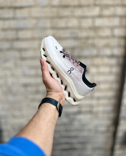 کتونی اسپرت آن رانینگ کلاود تیلت کرم قهوهای مستر کوالیتی