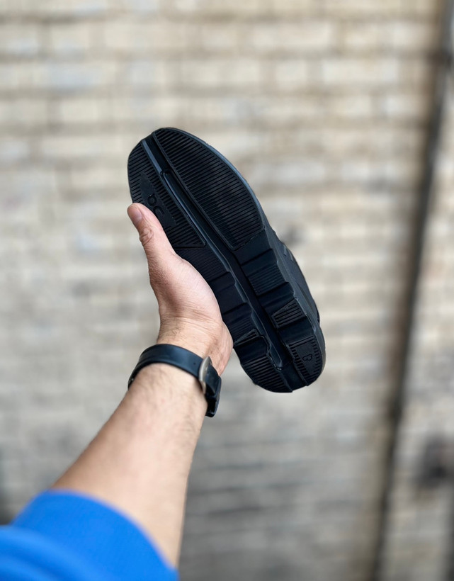 کتونی مشکی آن رانینگ با زیره CloudTec سایز ۳۷ تا ۴۵