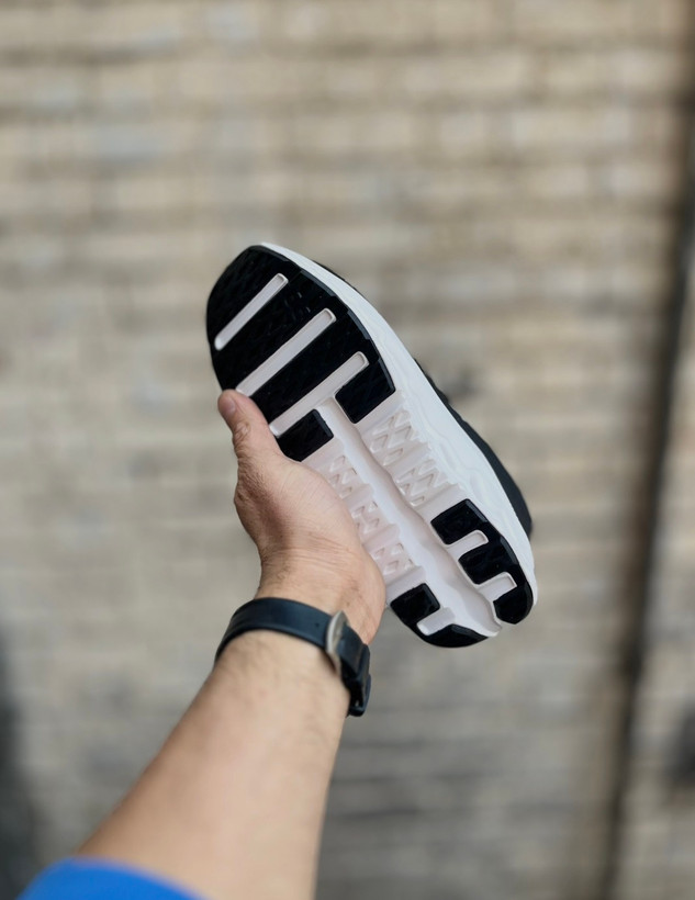 کتونی آن رانینگ با زیره CloudTec و رویه ضد آب سایز ۳۷ تا ۴۵