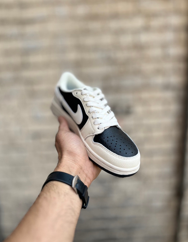 AJ1 Low x Travis Scott سفید مشکی ۲۰۲۵