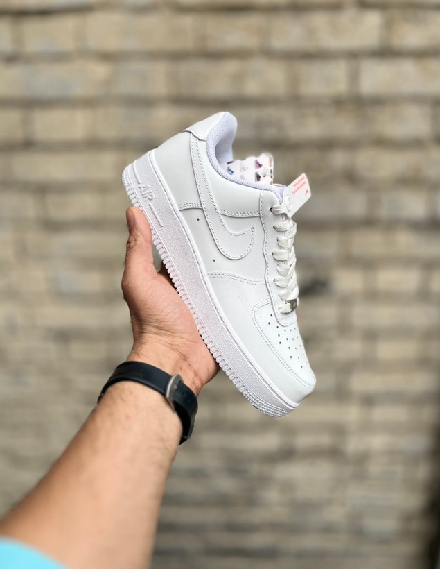 کتونی ایرفورس سفید نمای کامل