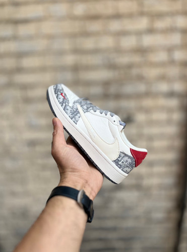 کتونی ایر جردن ۱ لو تراویس دیور سفید طوسی مستر کوالیتی