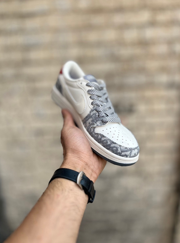 Air Jordan 1 Low Travis Scott x Dior سفید طوسی ۲۰۲۵