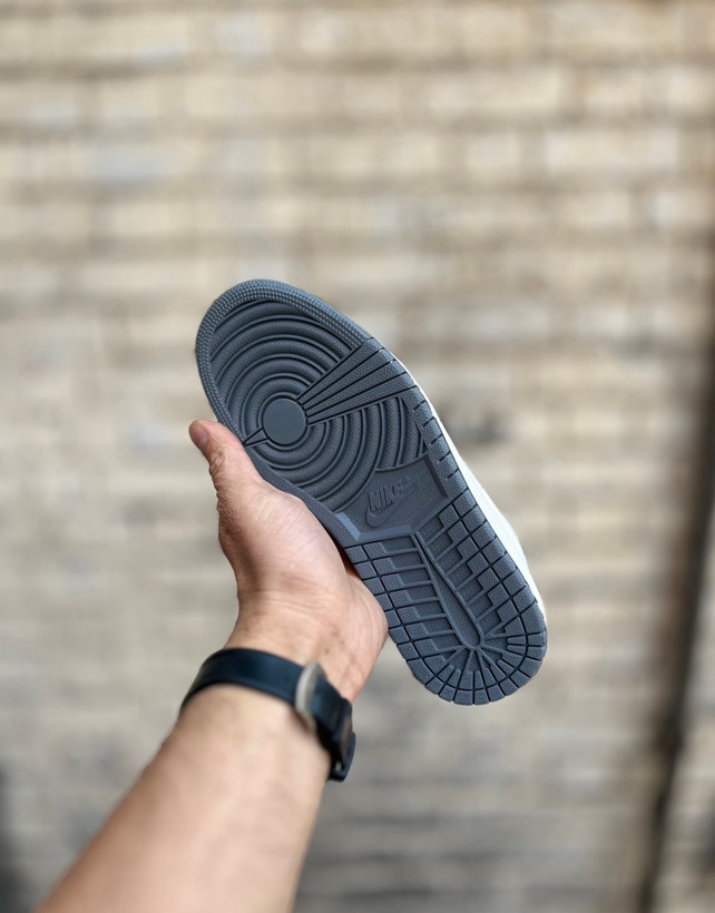 کفش جردن تراویس دیور سفید طوسی استریت لوکس