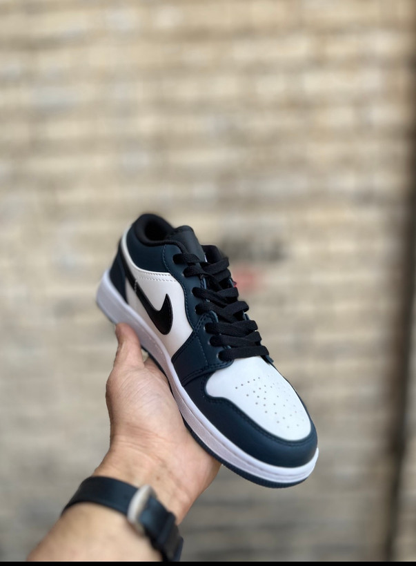 Air Jordan 1 Low اسپرت سرمهای و سفید برای زنانه و مردانه